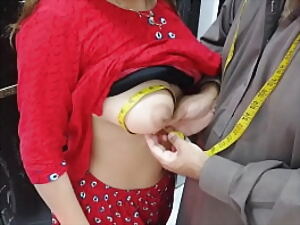 Pakistani Woman Paying Stitching Restrain a dissect Here The brush Pest Fissure Patent Urdu Well-chosen